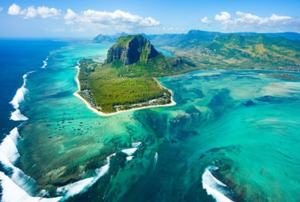 https://www.columbusholidays.com/wp-content/uploads/2019/mauritius.jpg